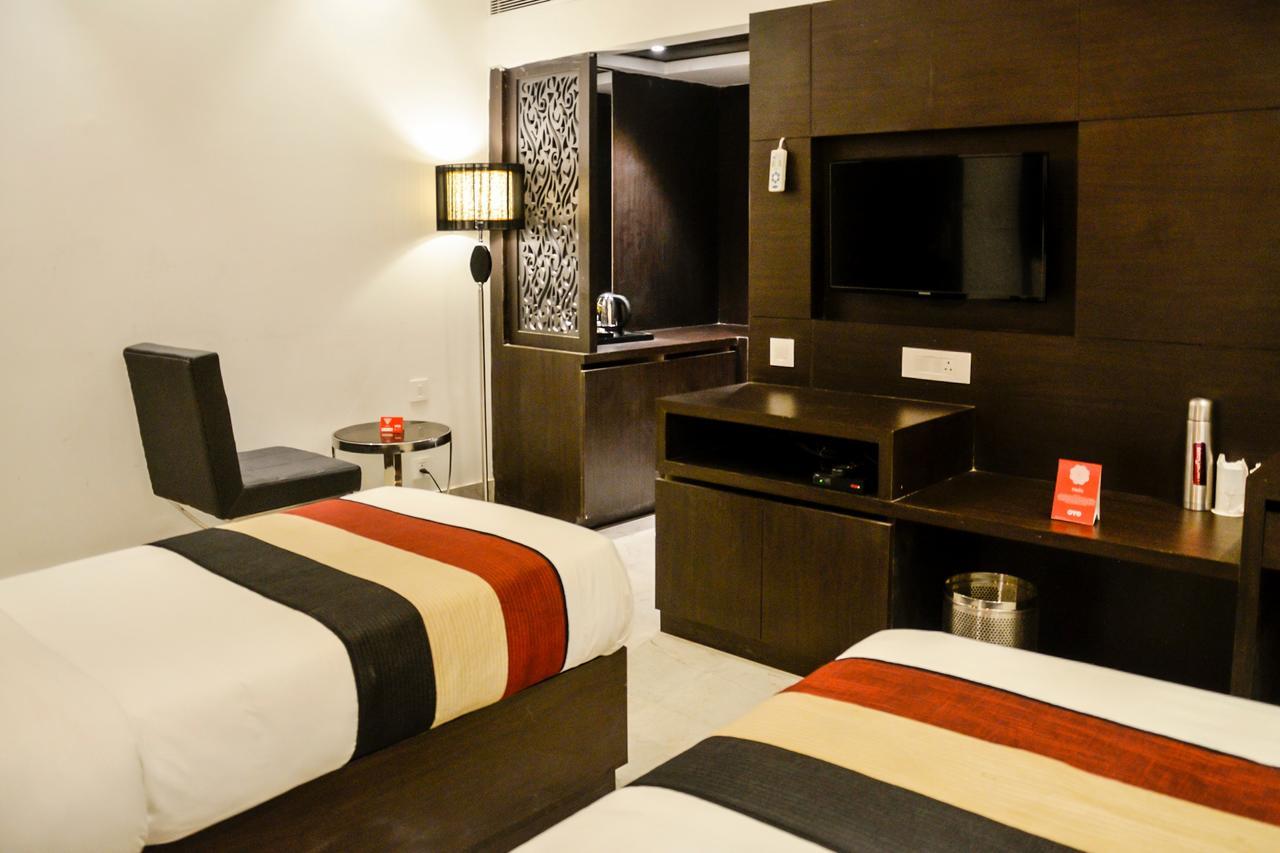 Oyo 1358 Hotel Crossroad لاكناو المظهر الخارجي الصورة