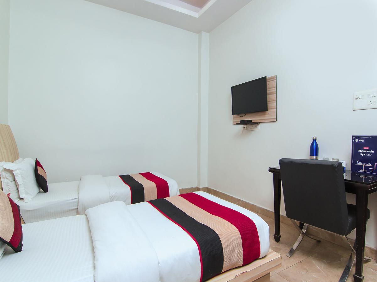 Oyo 1358 Hotel Crossroad لاكناو المظهر الخارجي الصورة
