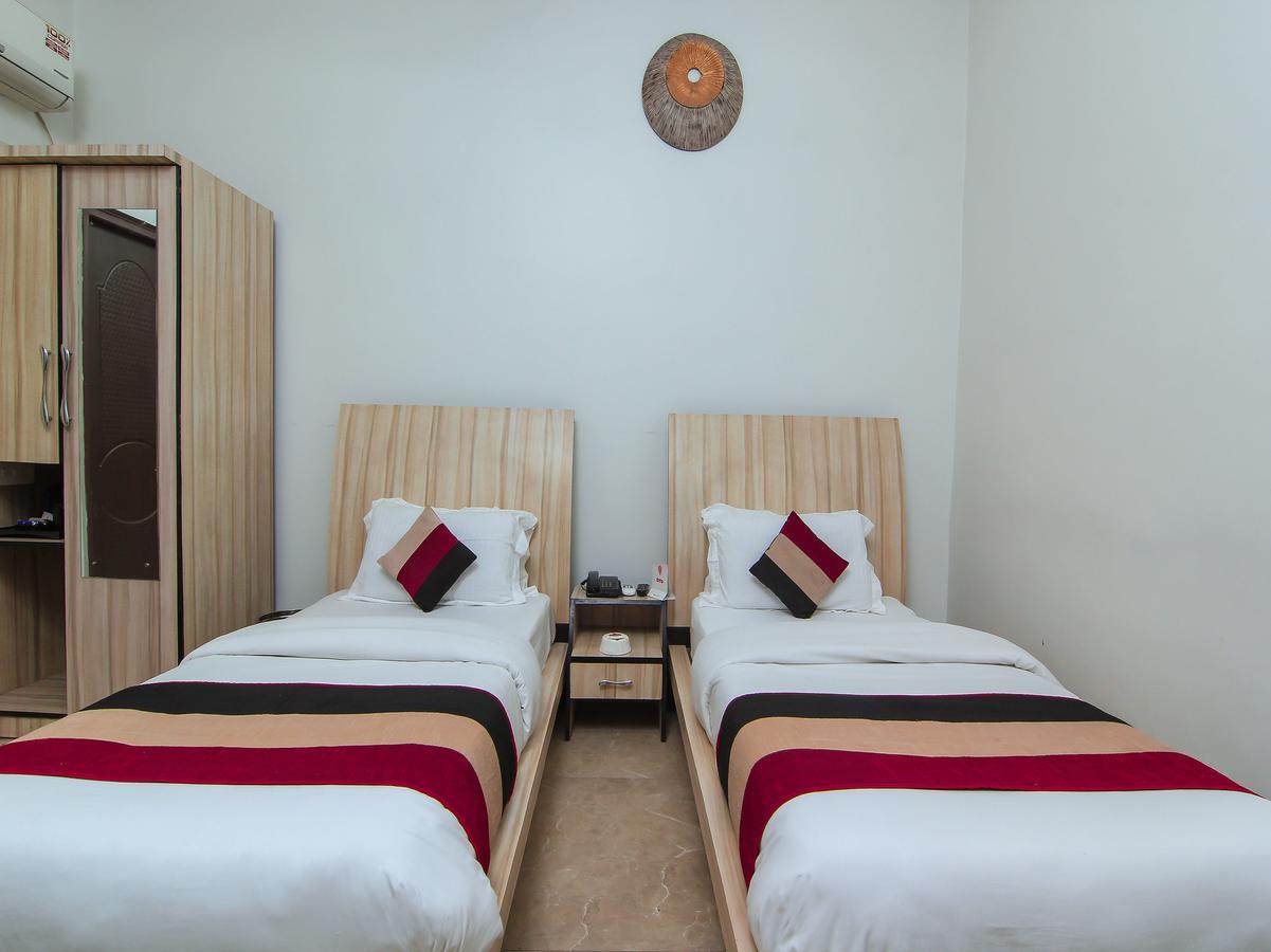 Oyo 1358 Hotel Crossroad لاكناو المظهر الخارجي الصورة