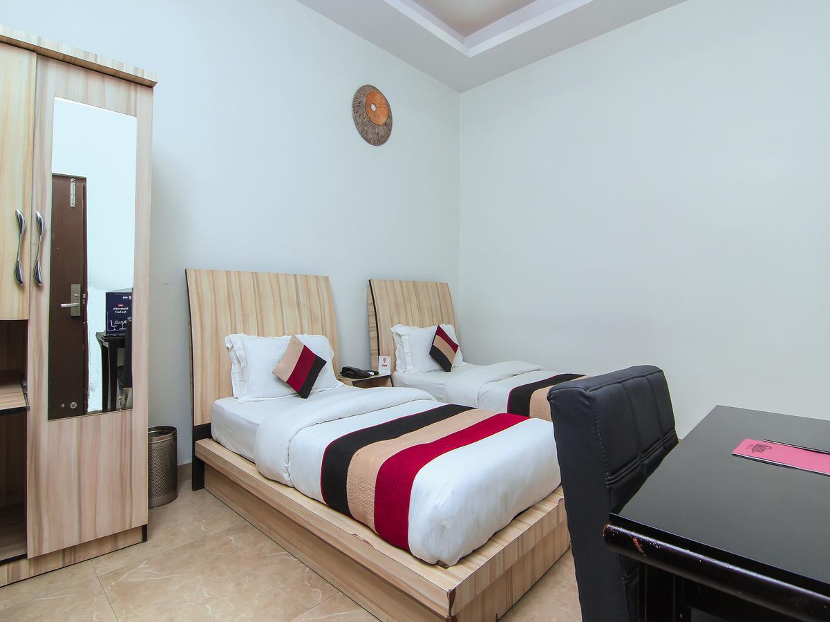 Oyo 1358 Hotel Crossroad لاكناو المظهر الخارجي الصورة
