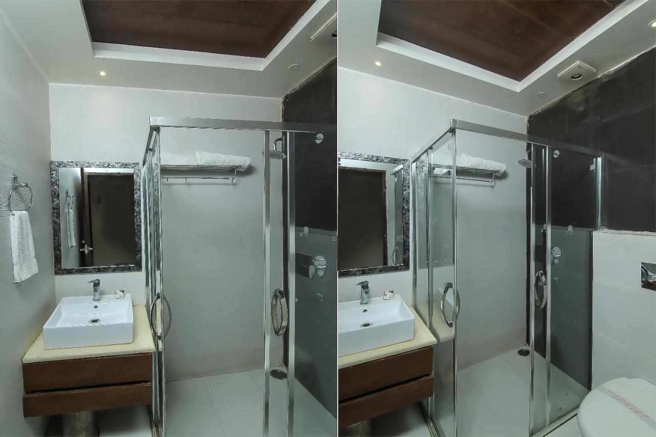 Oyo 1358 Hotel Crossroad لاكناو المظهر الخارجي الصورة
