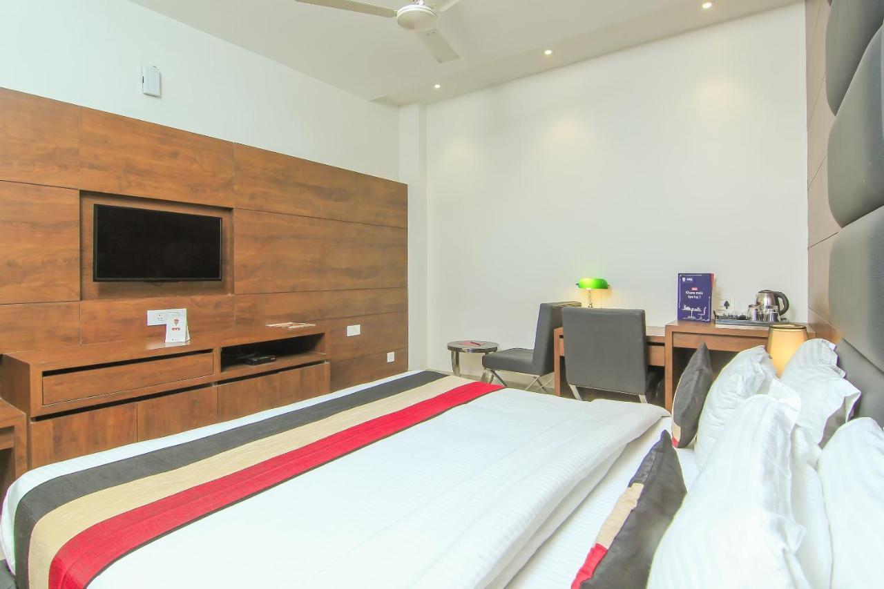 Oyo 1358 Hotel Crossroad لاكناو المظهر الخارجي الصورة
